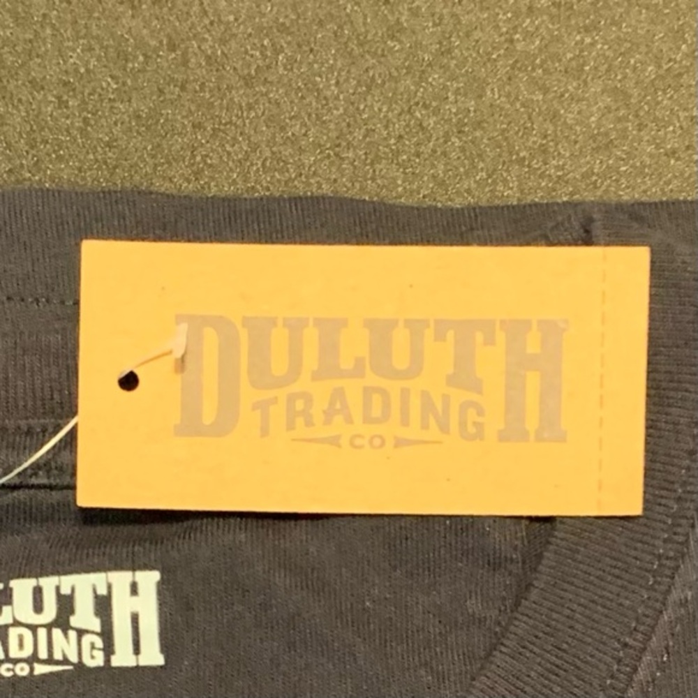 Duluth Trading Co. NWT Navy longtail T with a chest pocket. - Picture 8 of 16